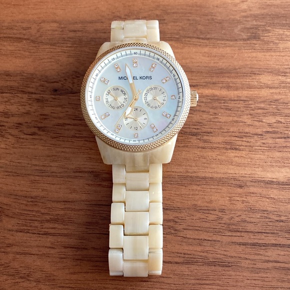 Michael Kors Cream Tortoise Shell Wrist Watch for Women MK 50-39 - Picture 3 of 6